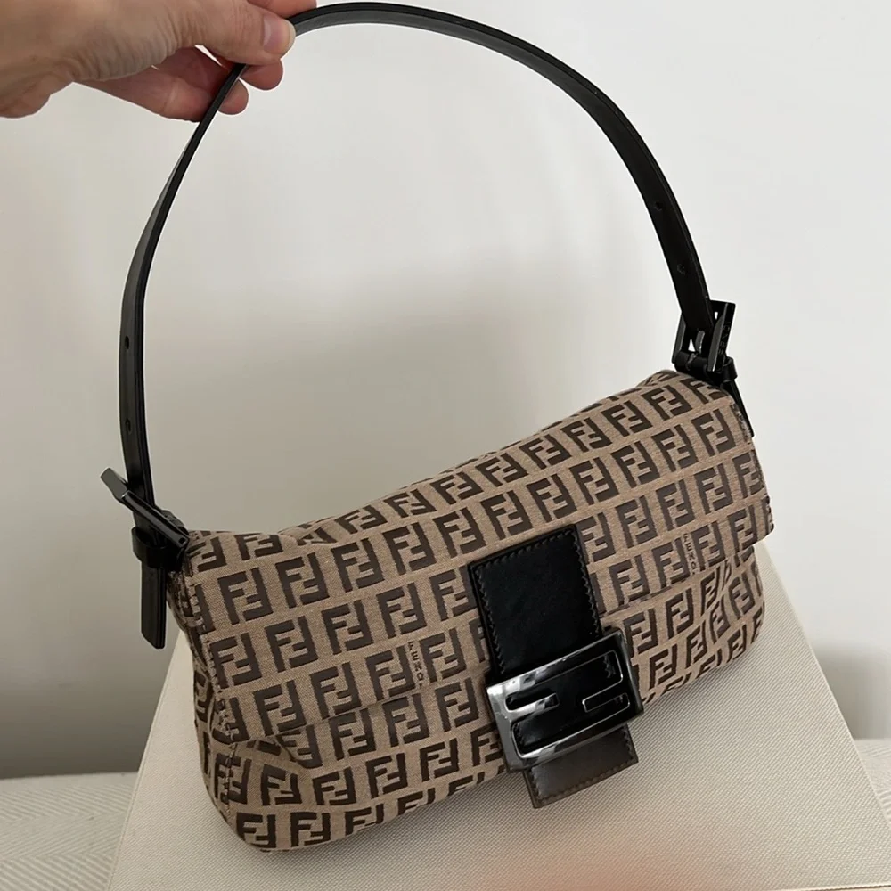 Fendi Brown & Black FF Logo Baguette Shoulder Bag - Picture 1 of 16